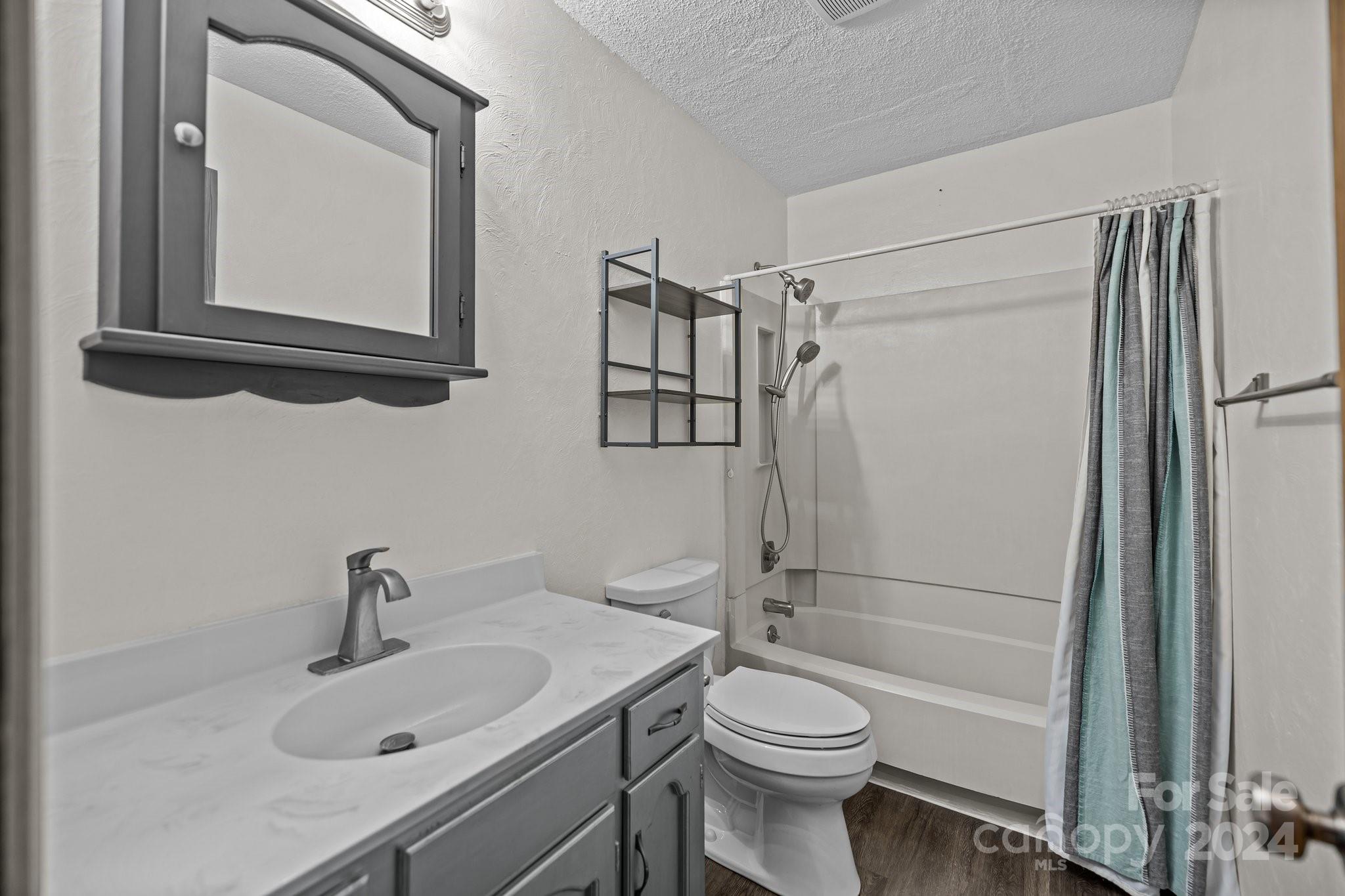 2221 Springwater Drive