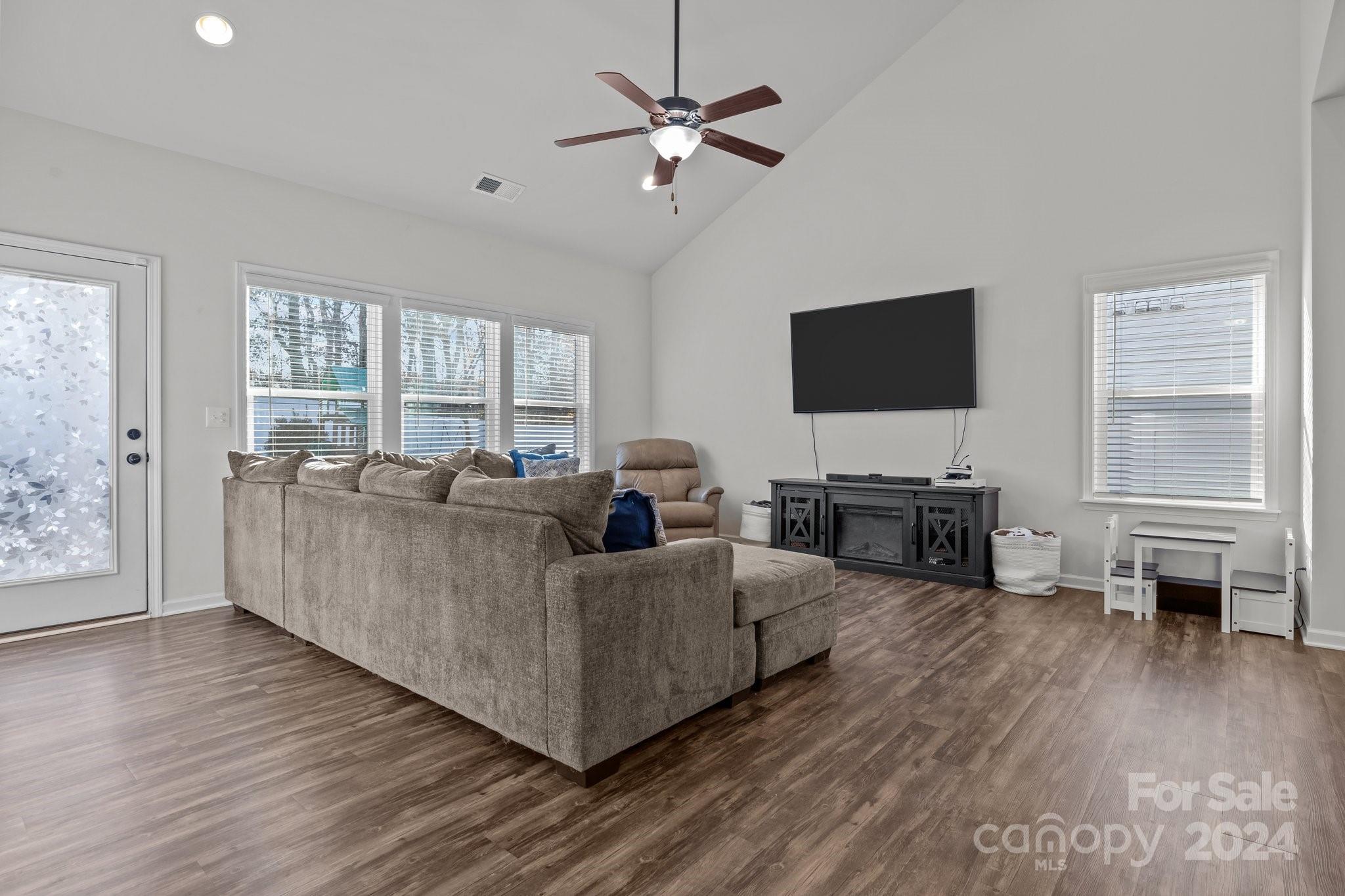 6230 Durango Way