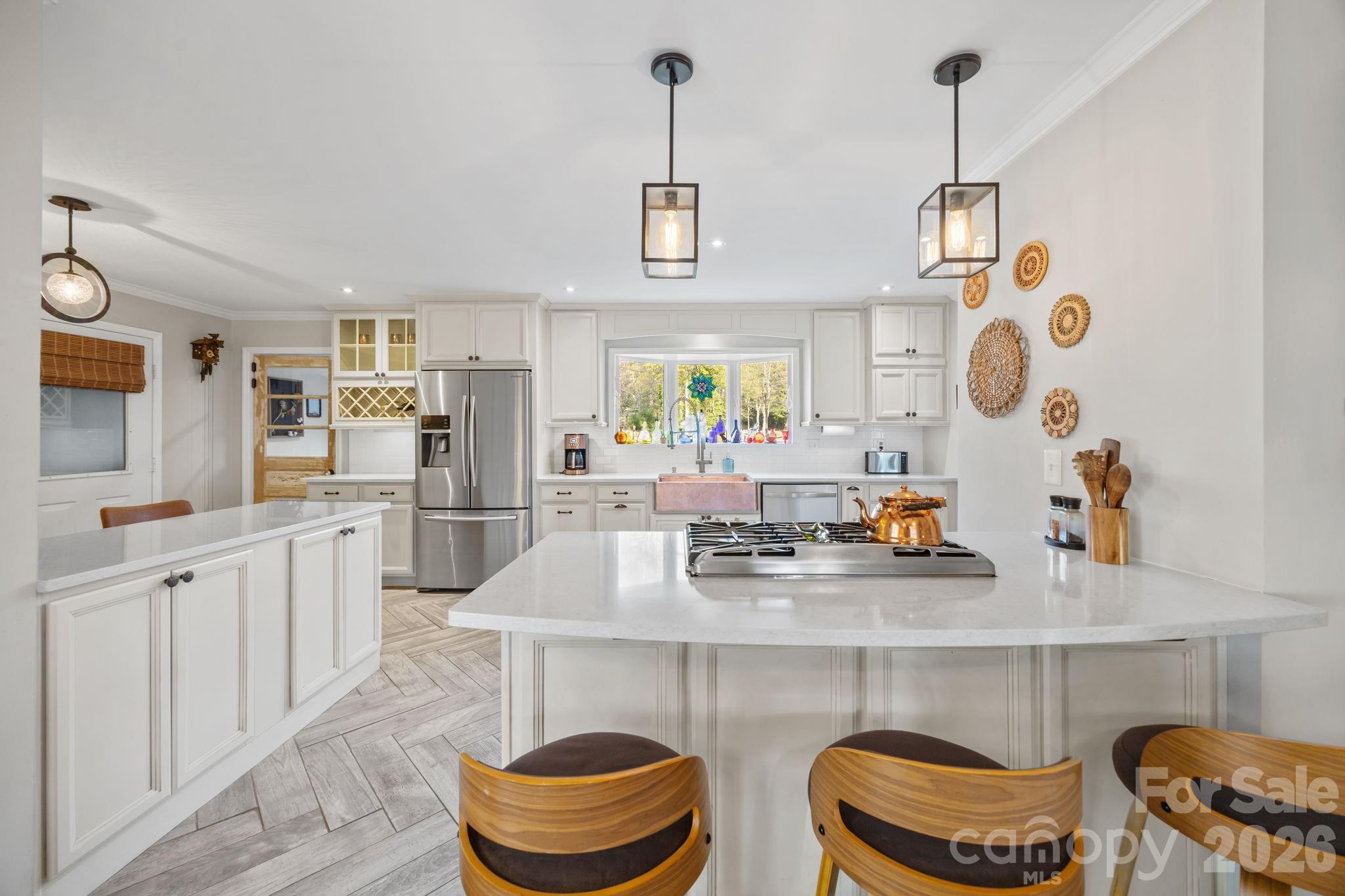 5218 Glenwood Street