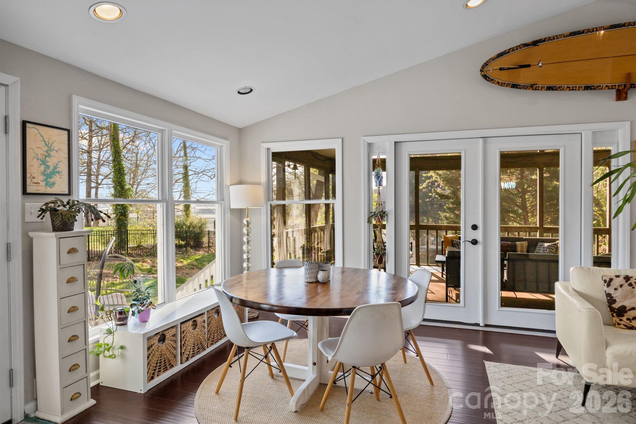 5218 Glenwood Street