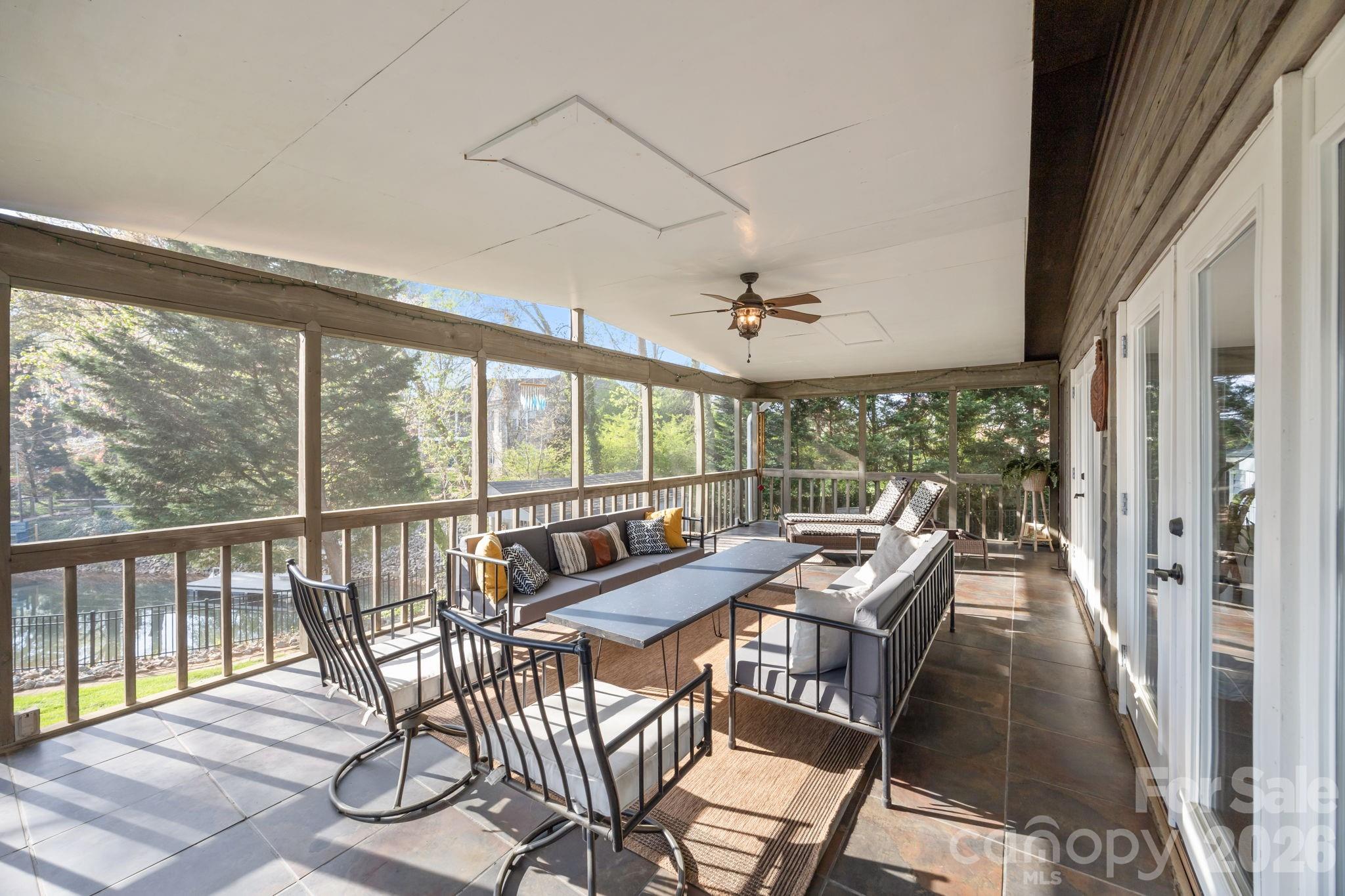 5218 Glenwood Street