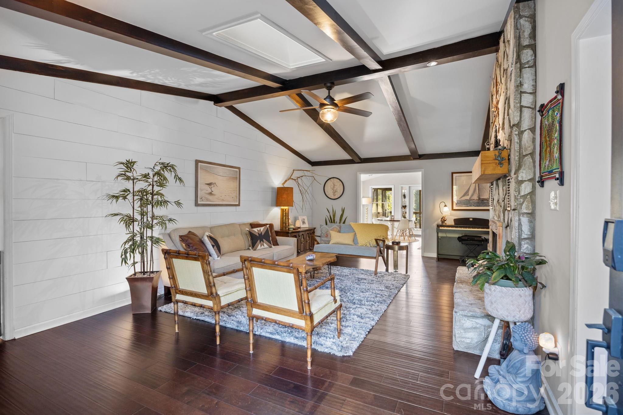 5218 Glenwood Street