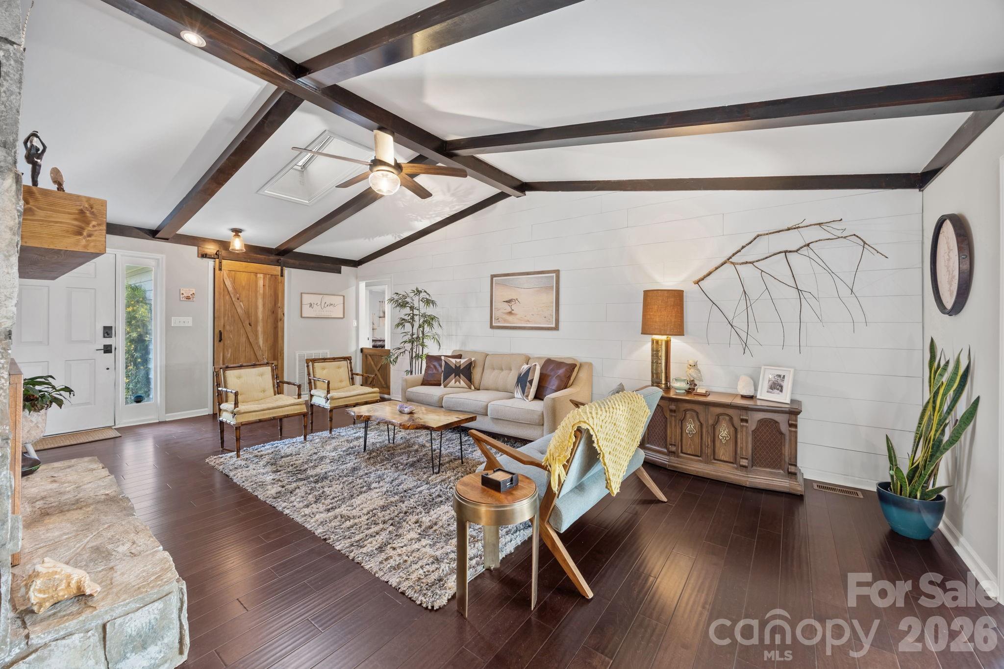 5218 Glenwood Street