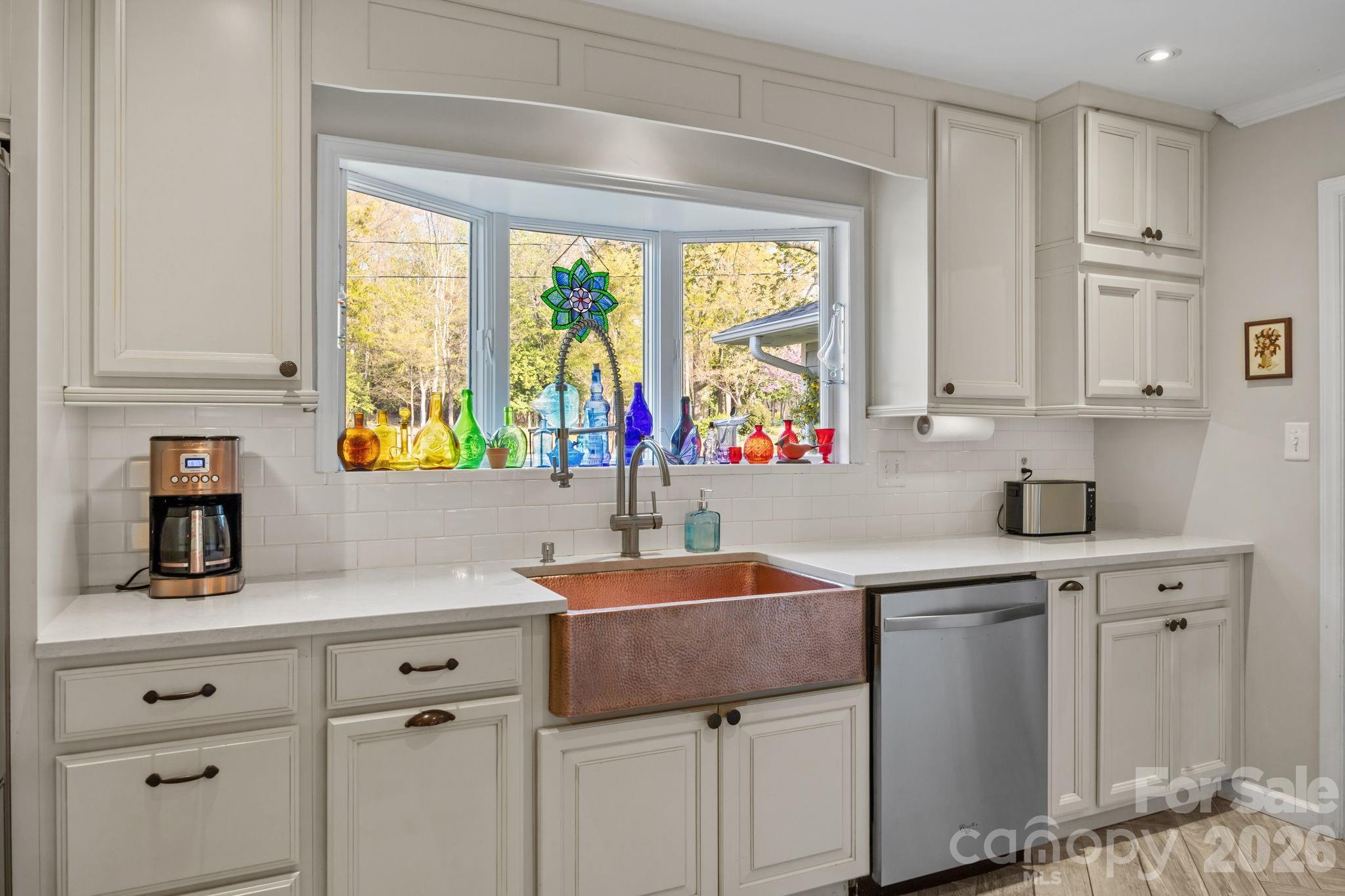 5218 Glenwood Street