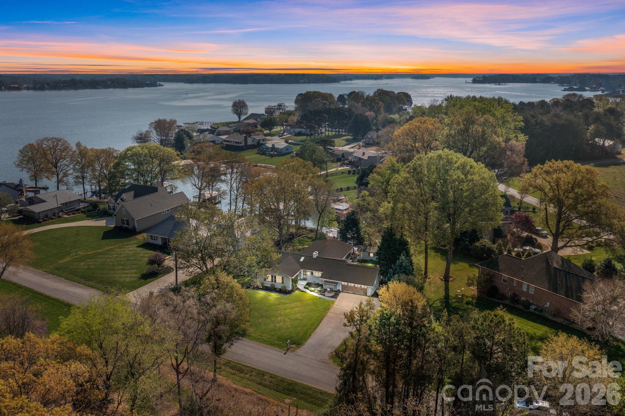 5218 Glenwood Street