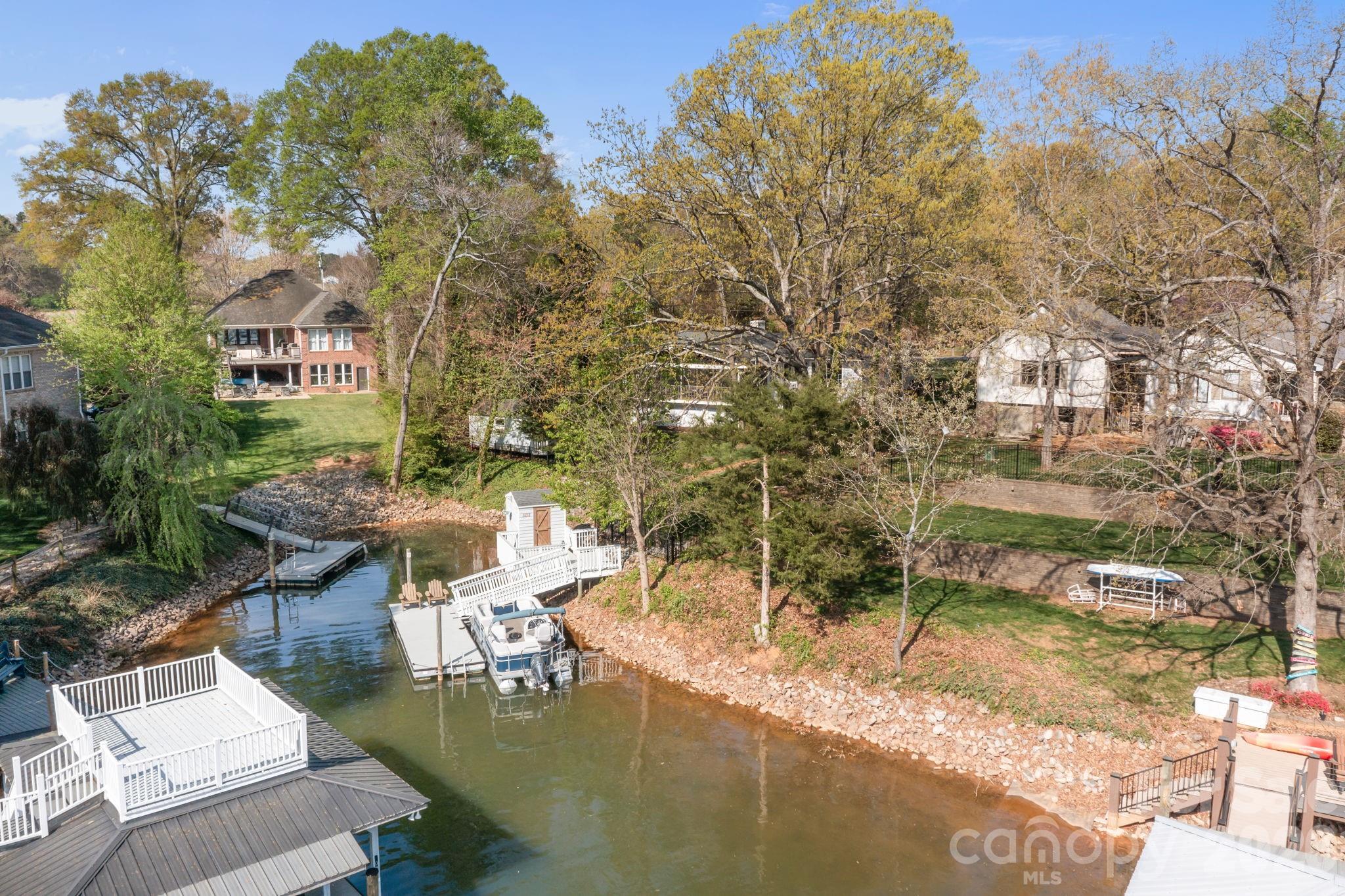 5218 Glenwood Street