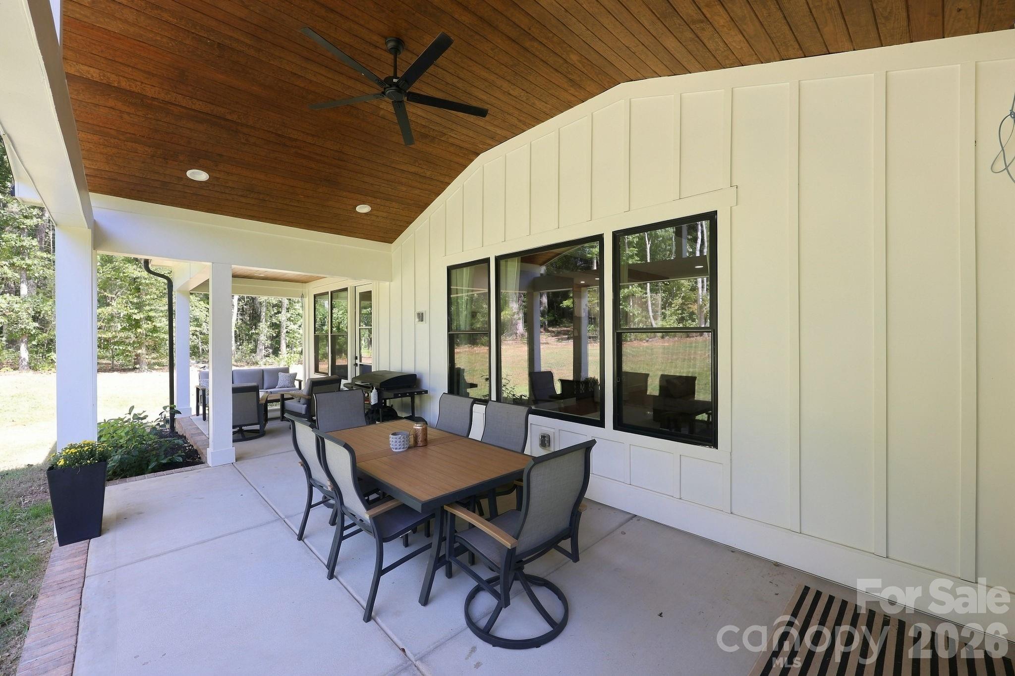 6840 Grinnell Trail