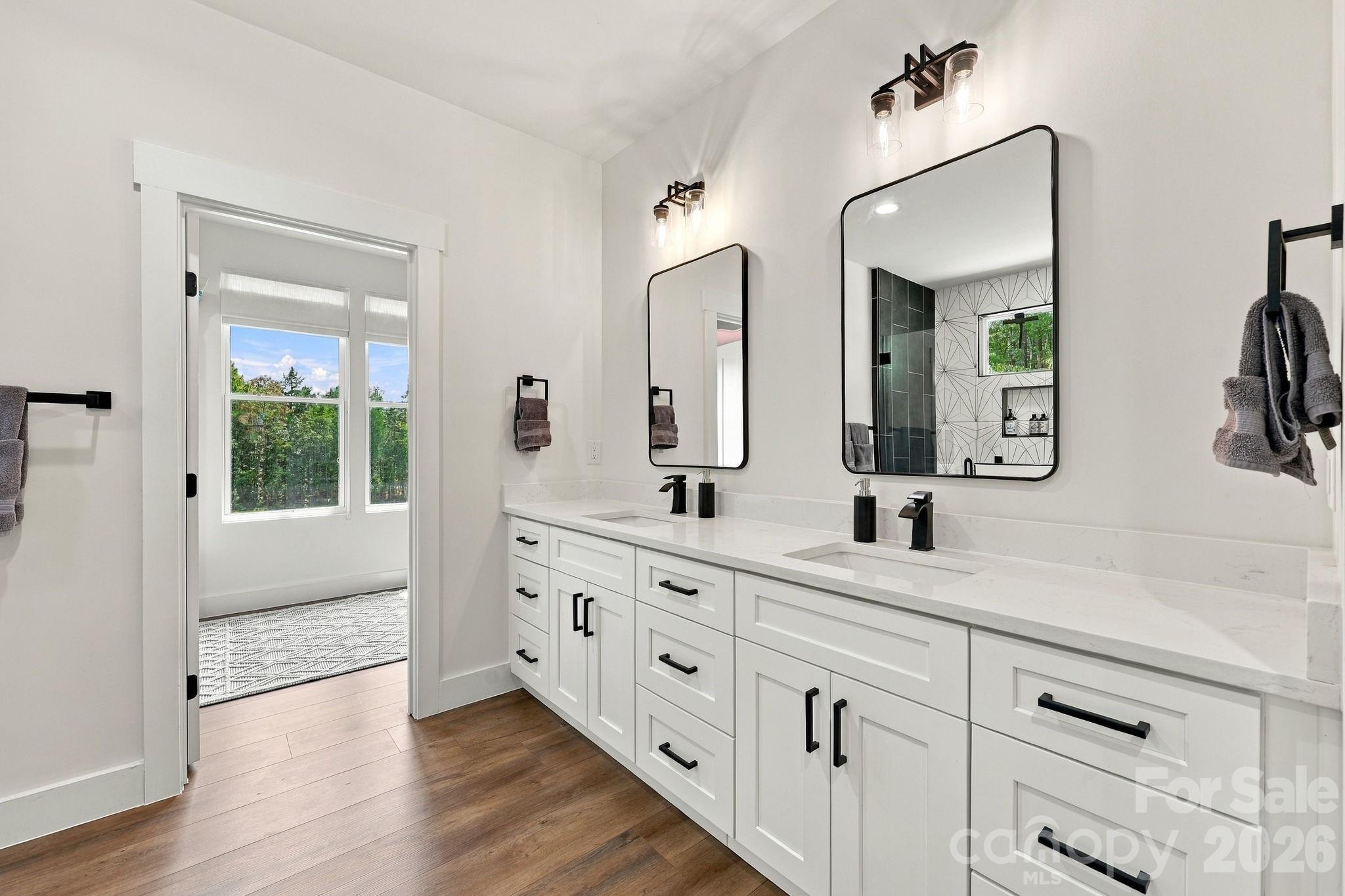 6840 Grinnell Trail