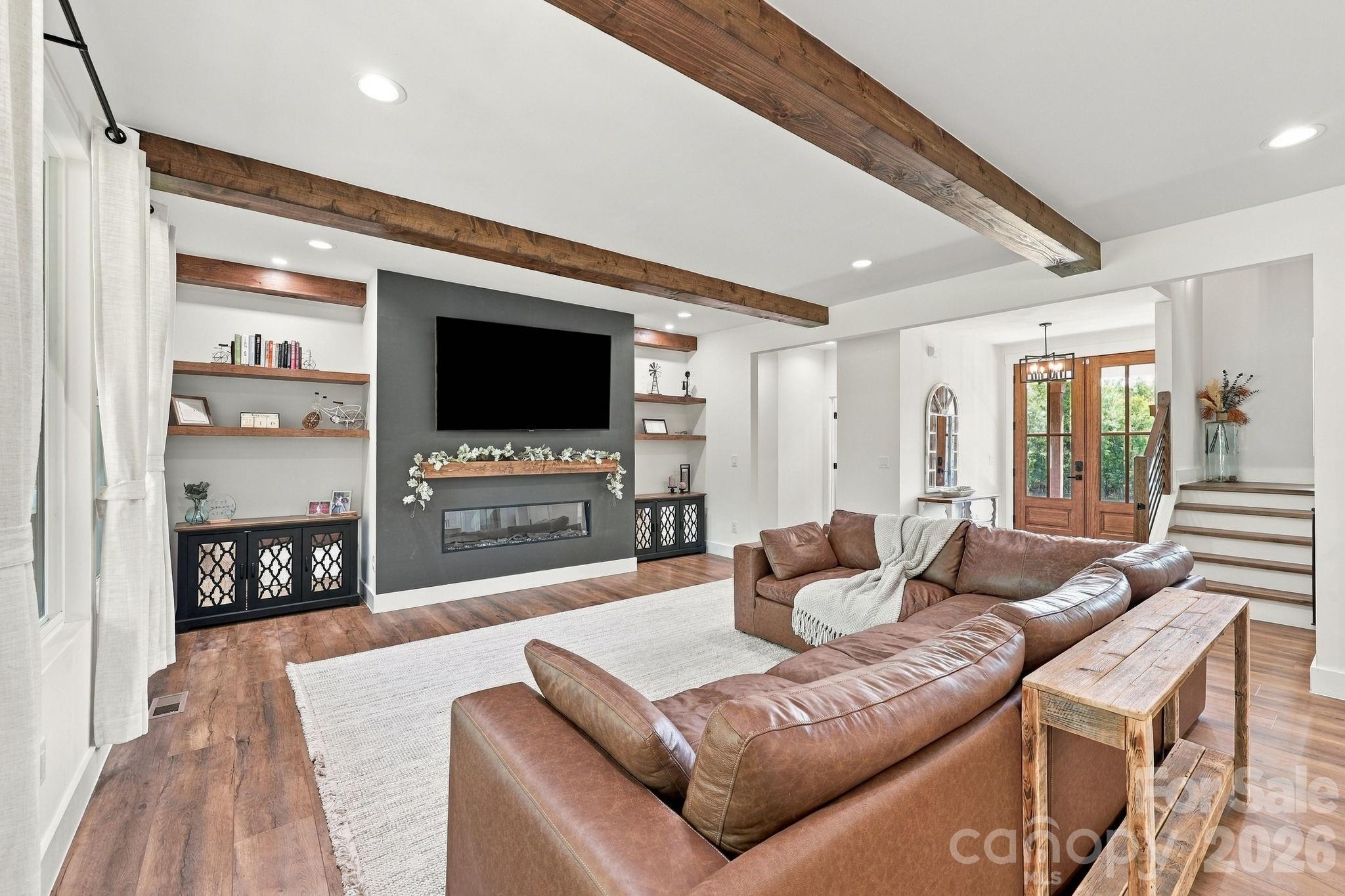 6840 Grinnell Trail