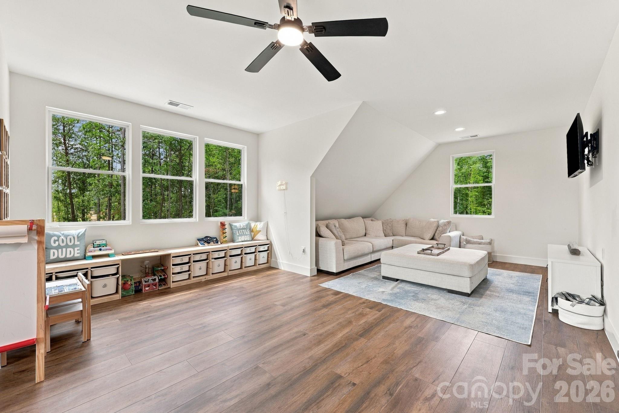 6840 Grinnell Trail