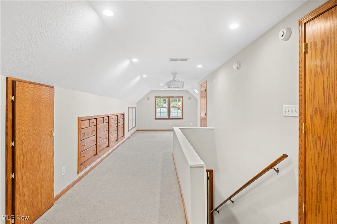 25 S Van Buren Avenue