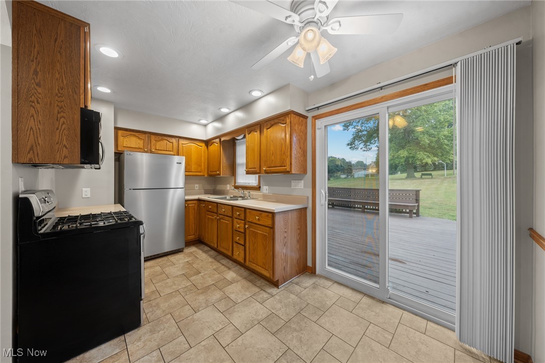 25 S Van Buren Avenue