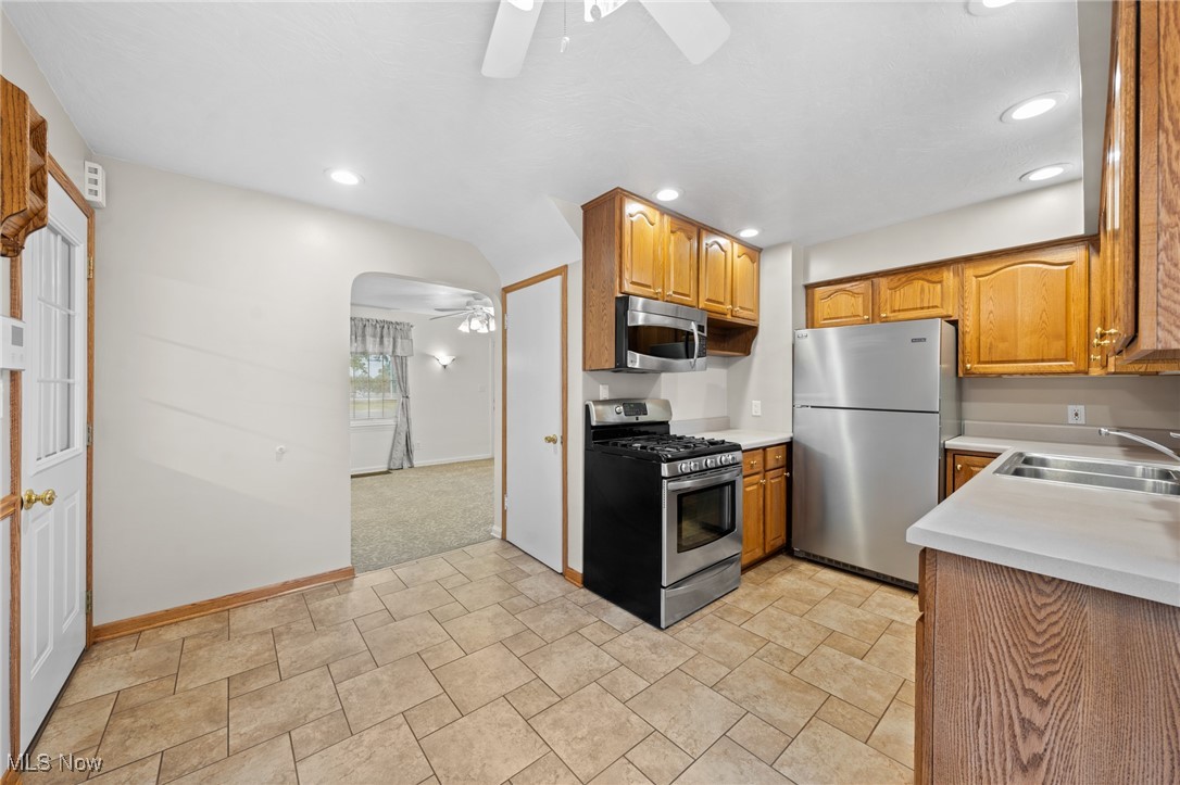 25 S Van Buren Avenue