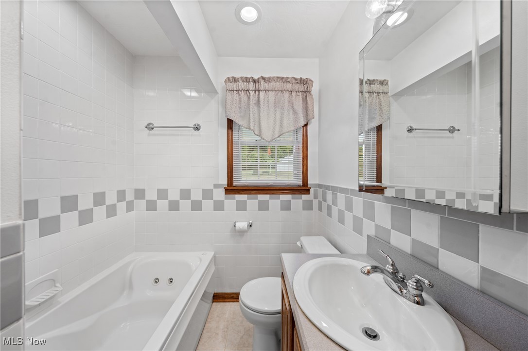 25 S Van Buren Avenue