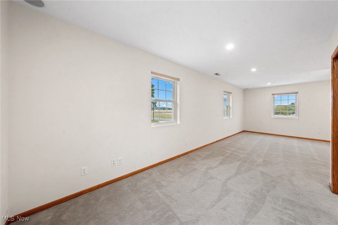 25 S Van Buren Avenue
