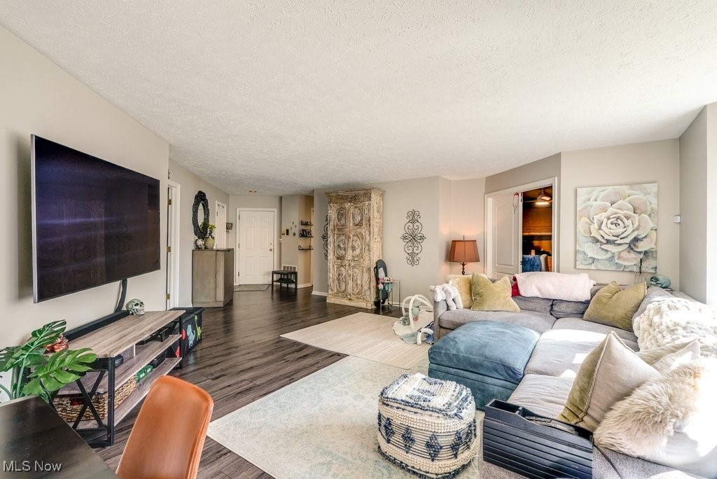 333 Village Pointe Drive A-1