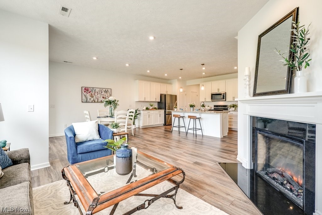 835 Dipper Lane 2