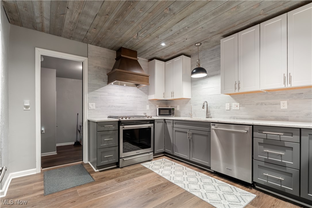 20930 Vermont Street