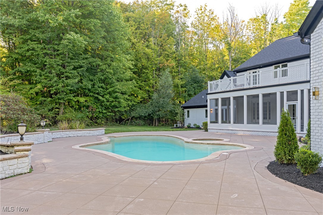 1463 Reserve Drive