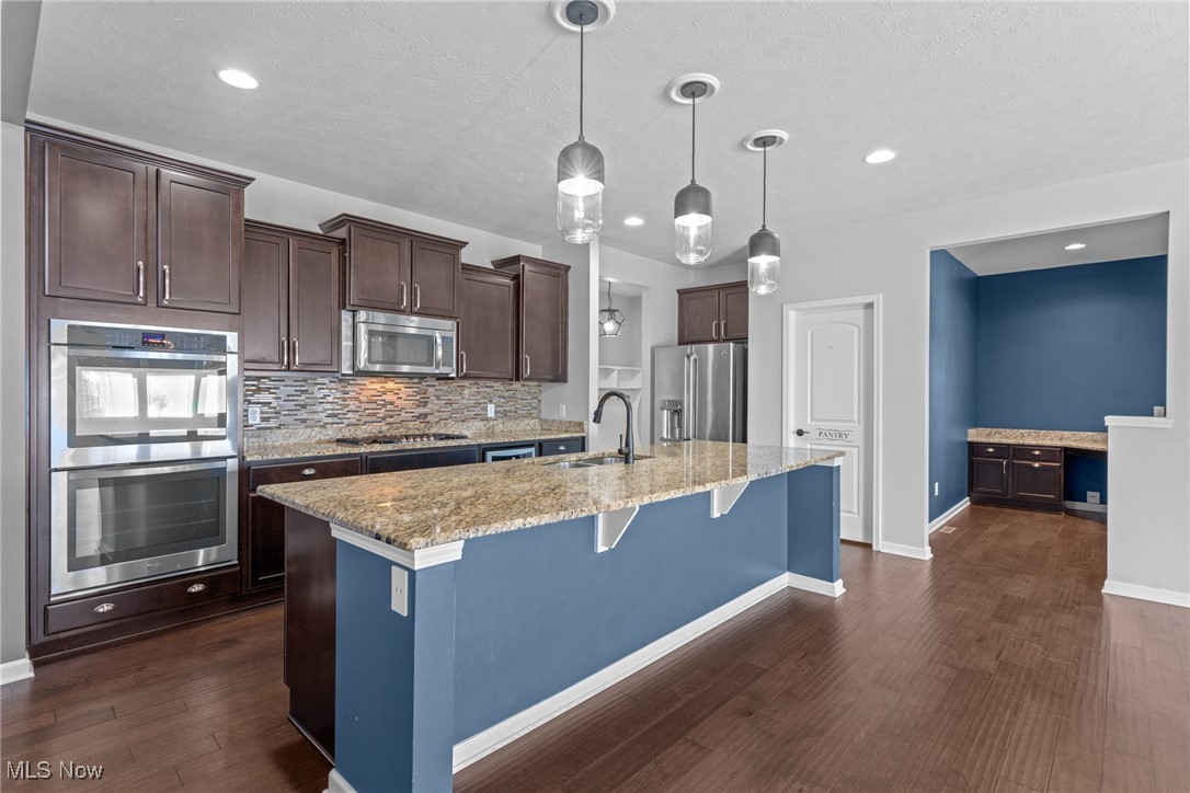 256 E Legend Court