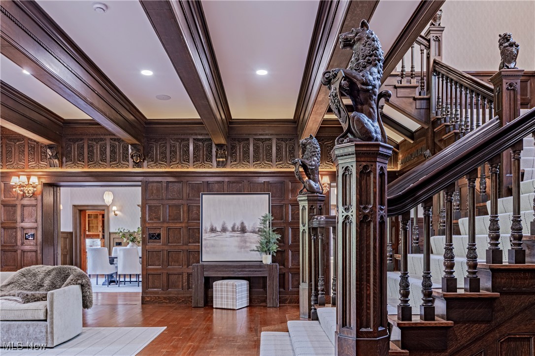 12725 Lake Shore Boulevard