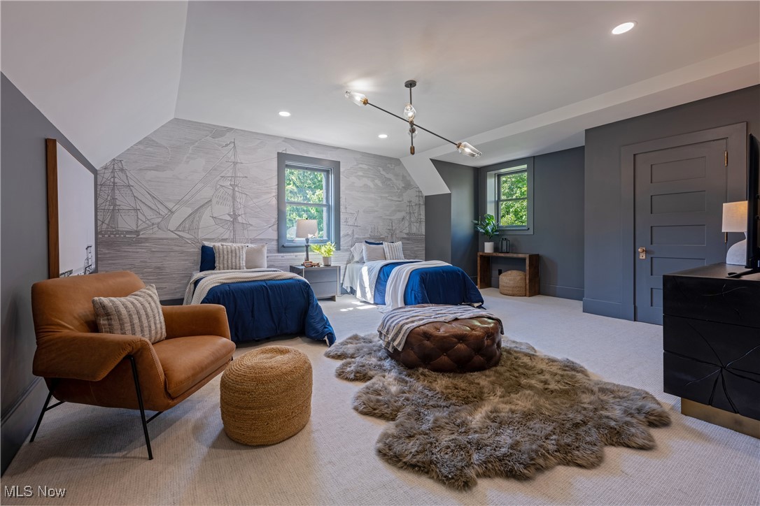 12725 Lake Shore Boulevard