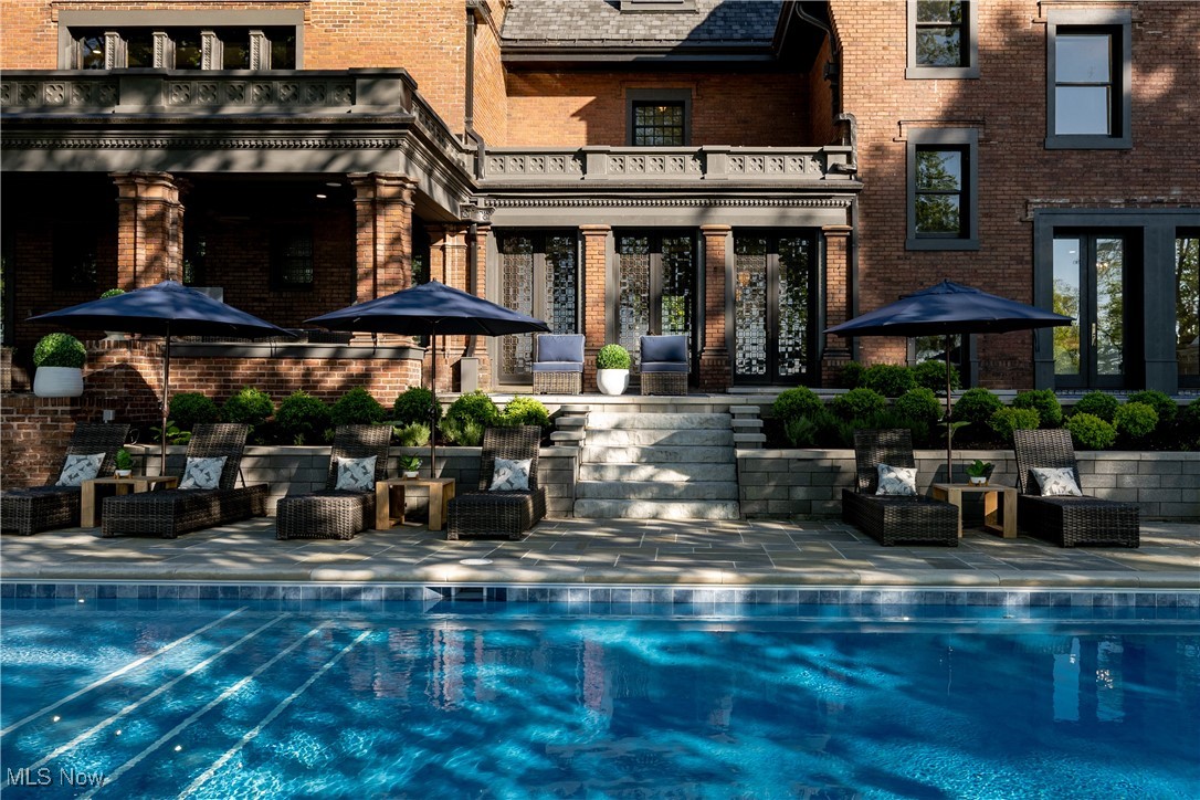 12725 Lake Shore Boulevard