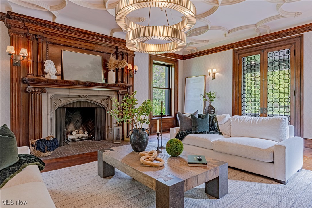 12725 Lake Shore Boulevard