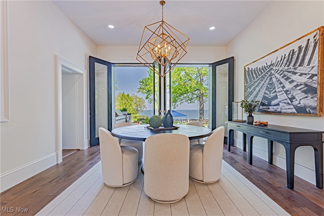 12725 Lake Shore Boulevard