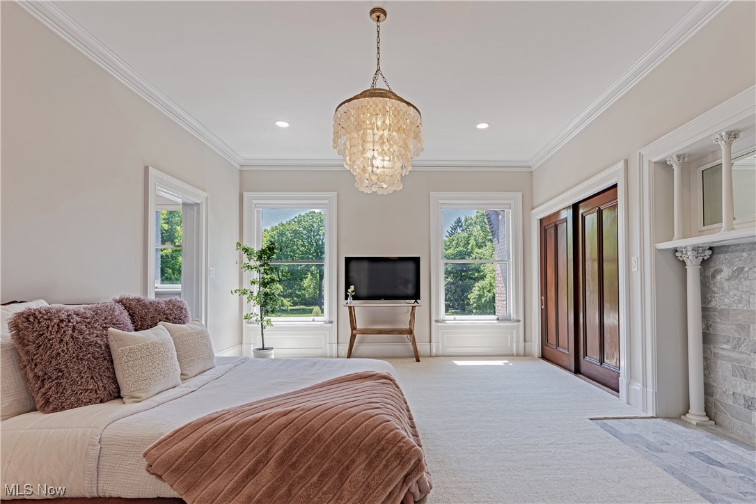 12725 Lake Shore Boulevard