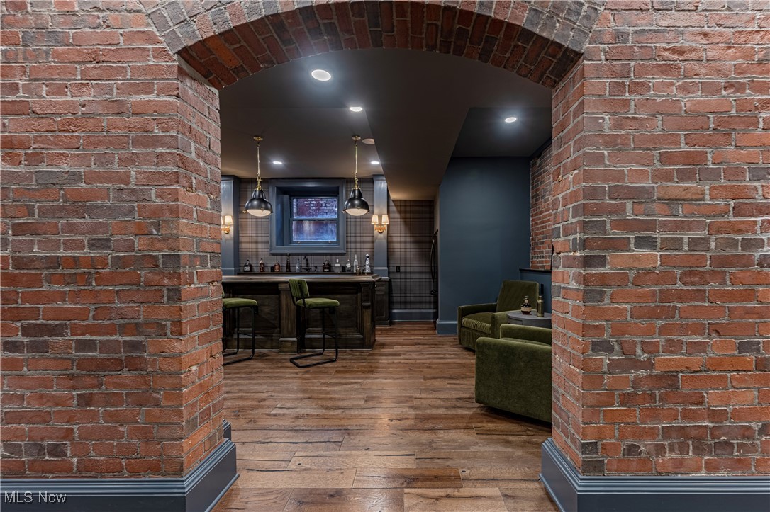 12725 Lake Shore Boulevard