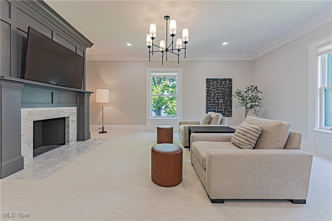 12725 Lake Shore Boulevard