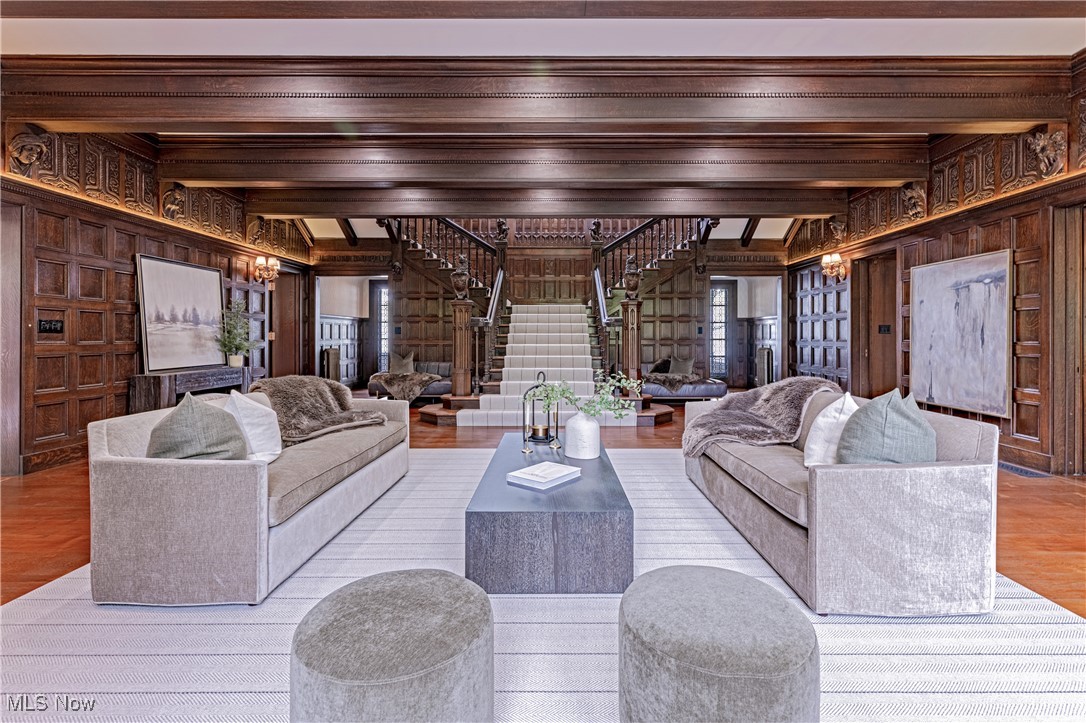 12725 Lake Shore Boulevard