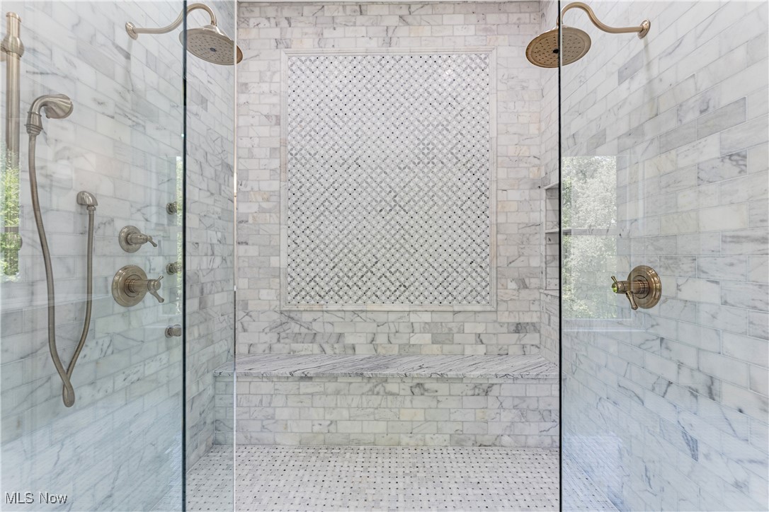 12725 Lake Shore Boulevard