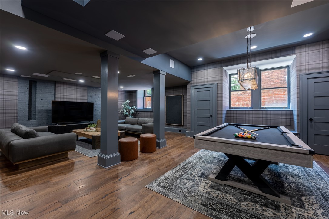 12725 Lake Shore Boulevard