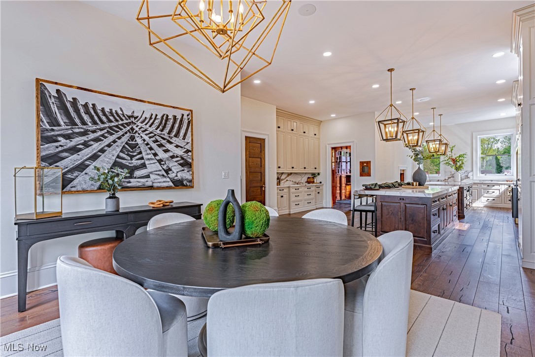 12725 Lake Shore Boulevard