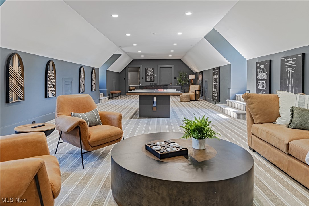 12725 Lake Shore Boulevard