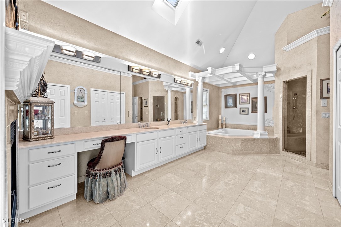 915 Creek View Drive