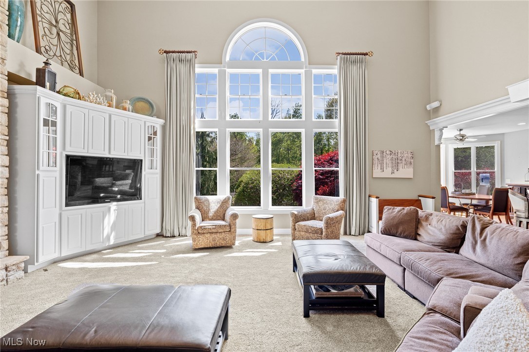 915 Creek View Drive