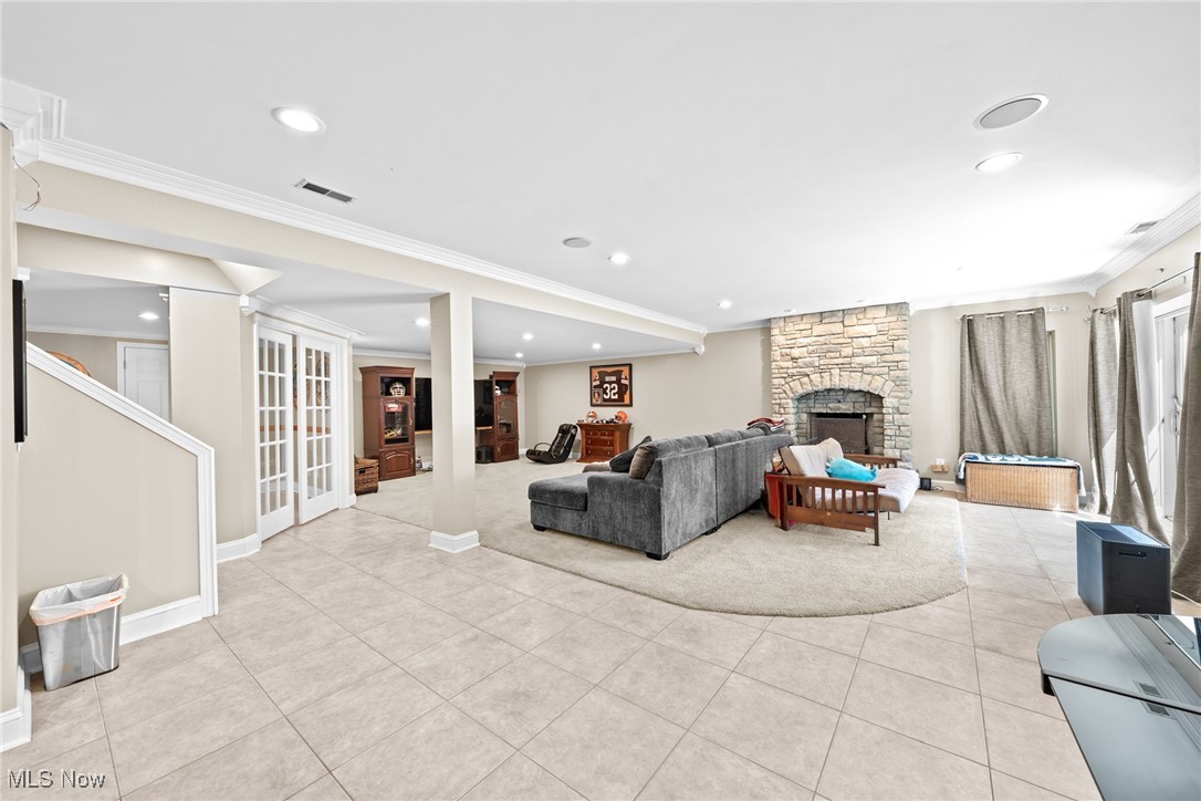 915 Creek View Drive