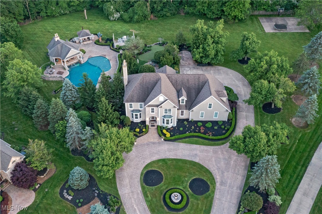 915 Creek View Drive