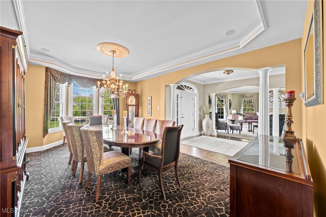 915 Creek View Drive