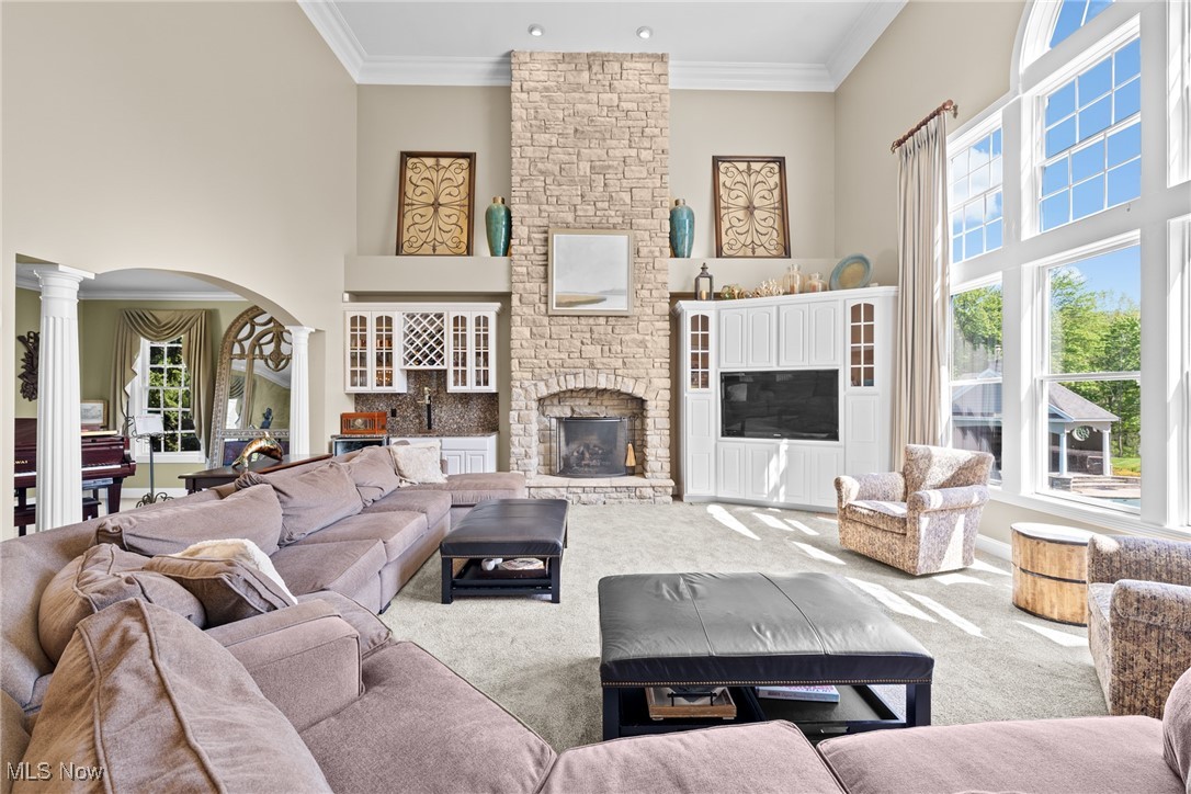 915 Creek View Drive