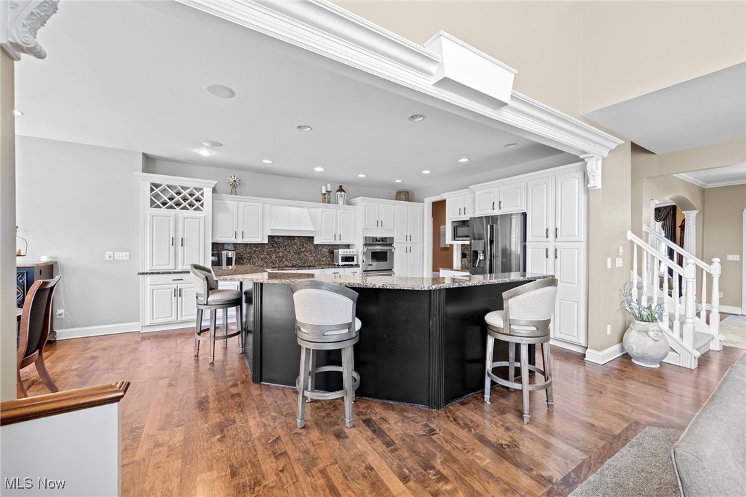 915 Creek View Drive