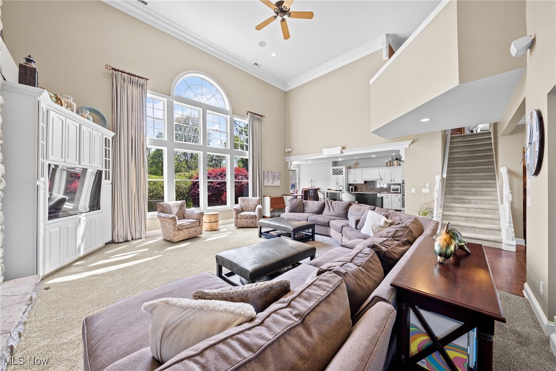 915 Creek View Drive