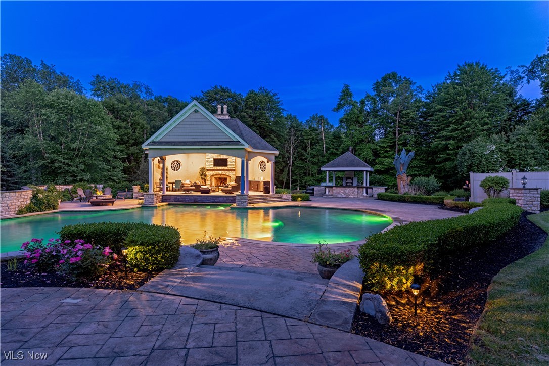 915 Creek View Drive