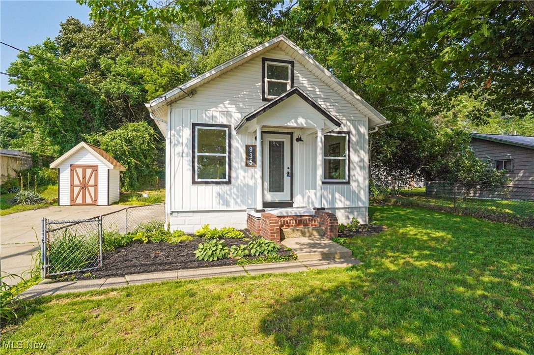 935 Portage Lakes Drive