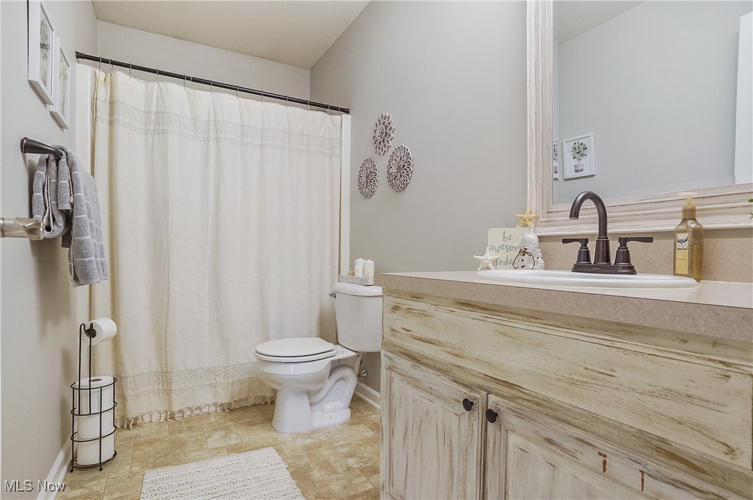 2215 Dorchester Drive