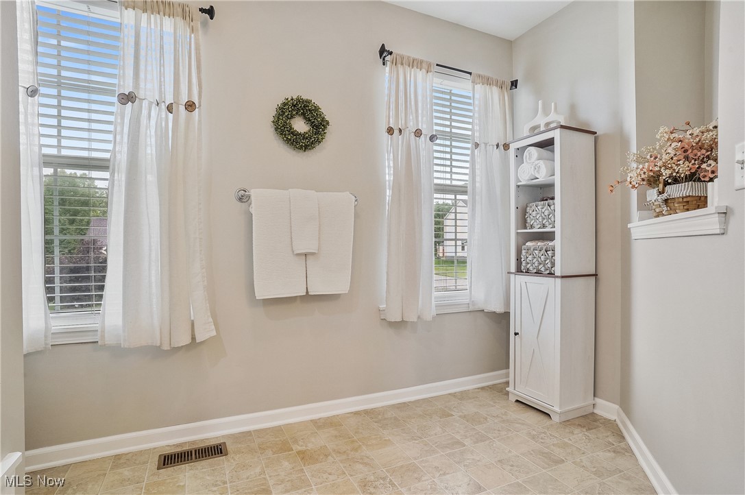 2215 Dorchester Drive