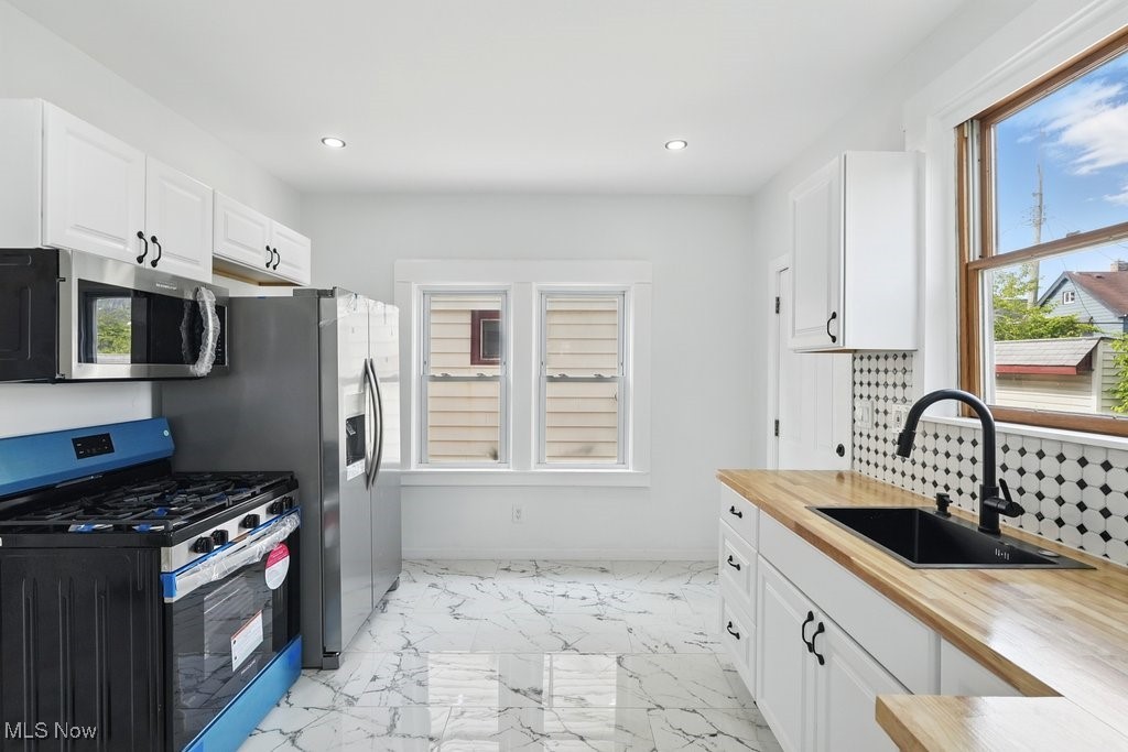 3428 W 90th Street